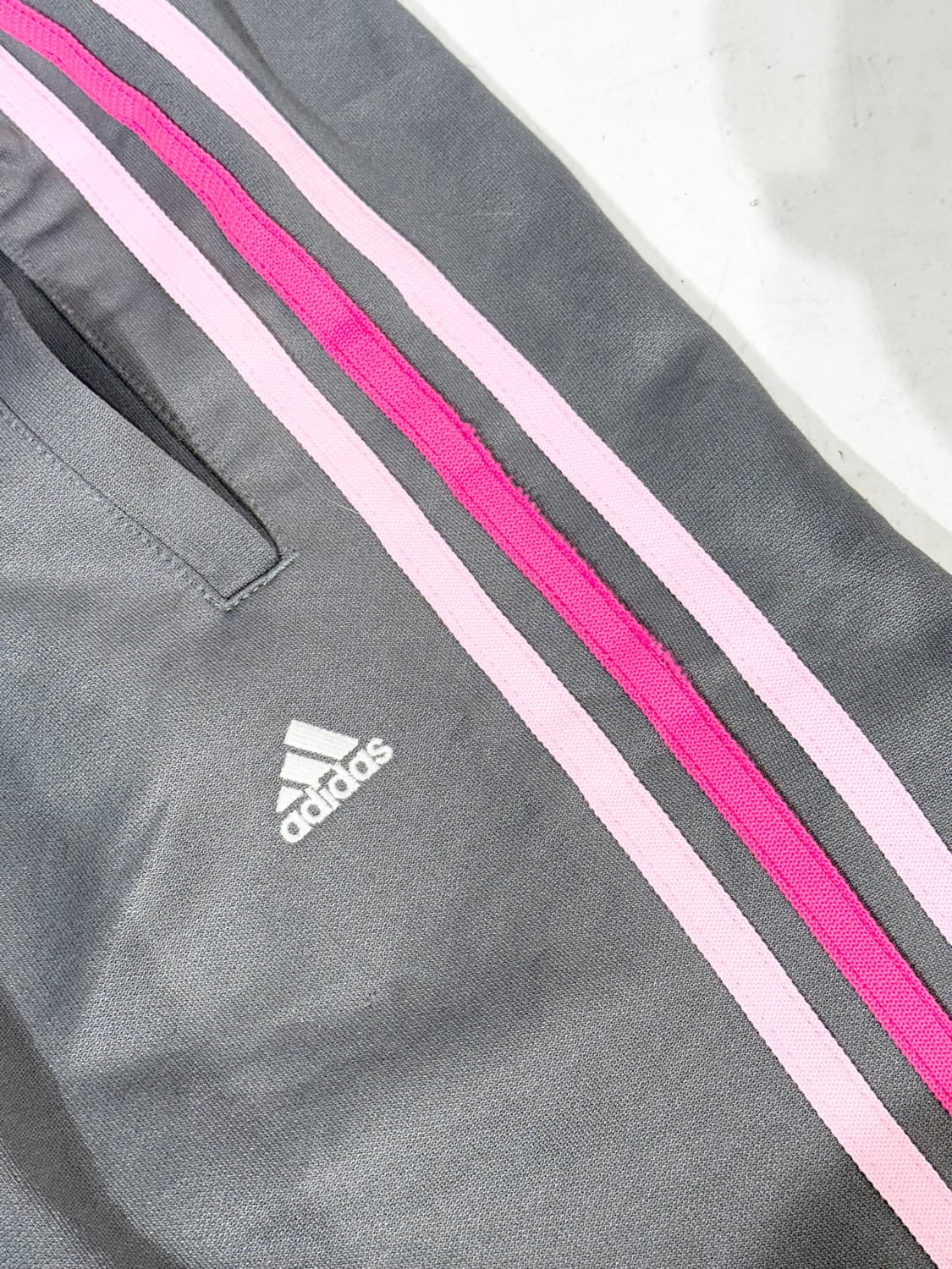 00s 아디다스 대장급 와이드 부츠컷 그레이 핑크 삼선 트레이닝 팬츠 M 상품이미지6
