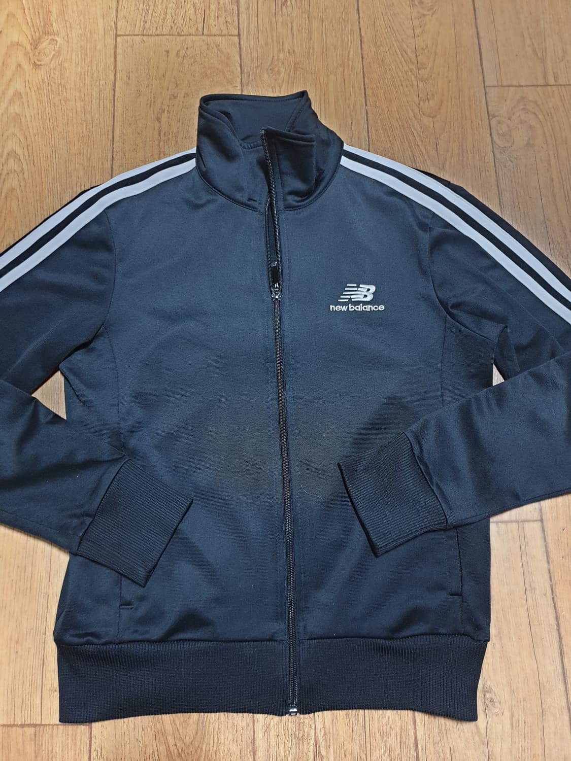 1135 뉴발란스 운동복 집업 90 사이즈입니다 상품이미지2