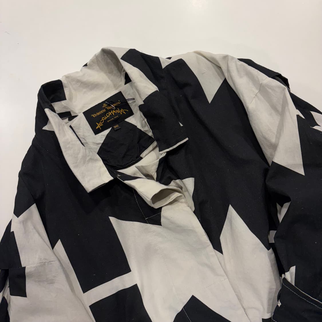 [38] 15ss 비비안웨스트우드 블랙화이트 패턴 코트 수입택 D661 상품이미지3