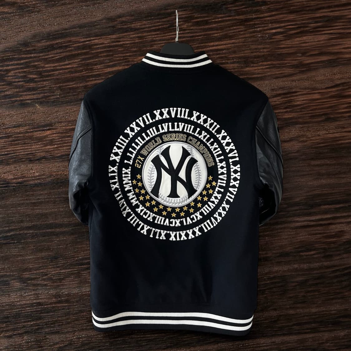 뉴에라X언디핏 레더 바시티 자켓 상품이미지2