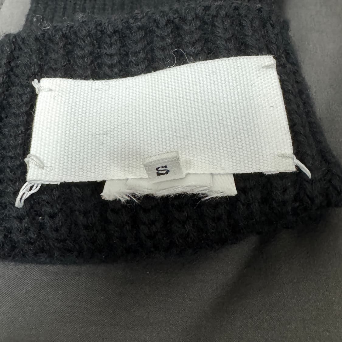 메종 마르지엘라 블랙 스티치 울 니트 장갑 상품이미지4