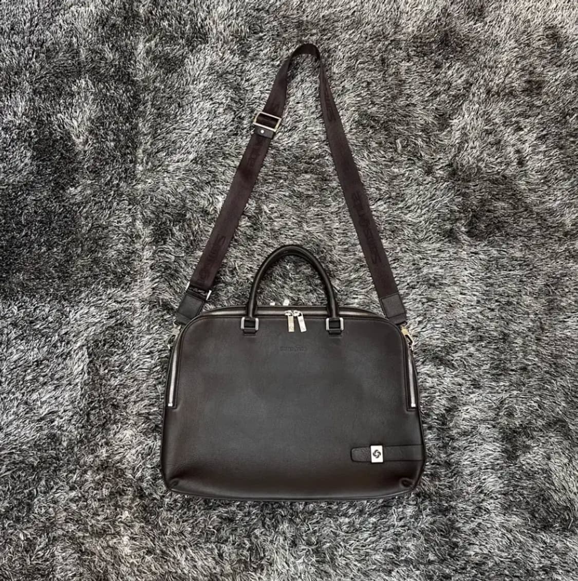 쌤소나이트 크로스백 상품이미지1