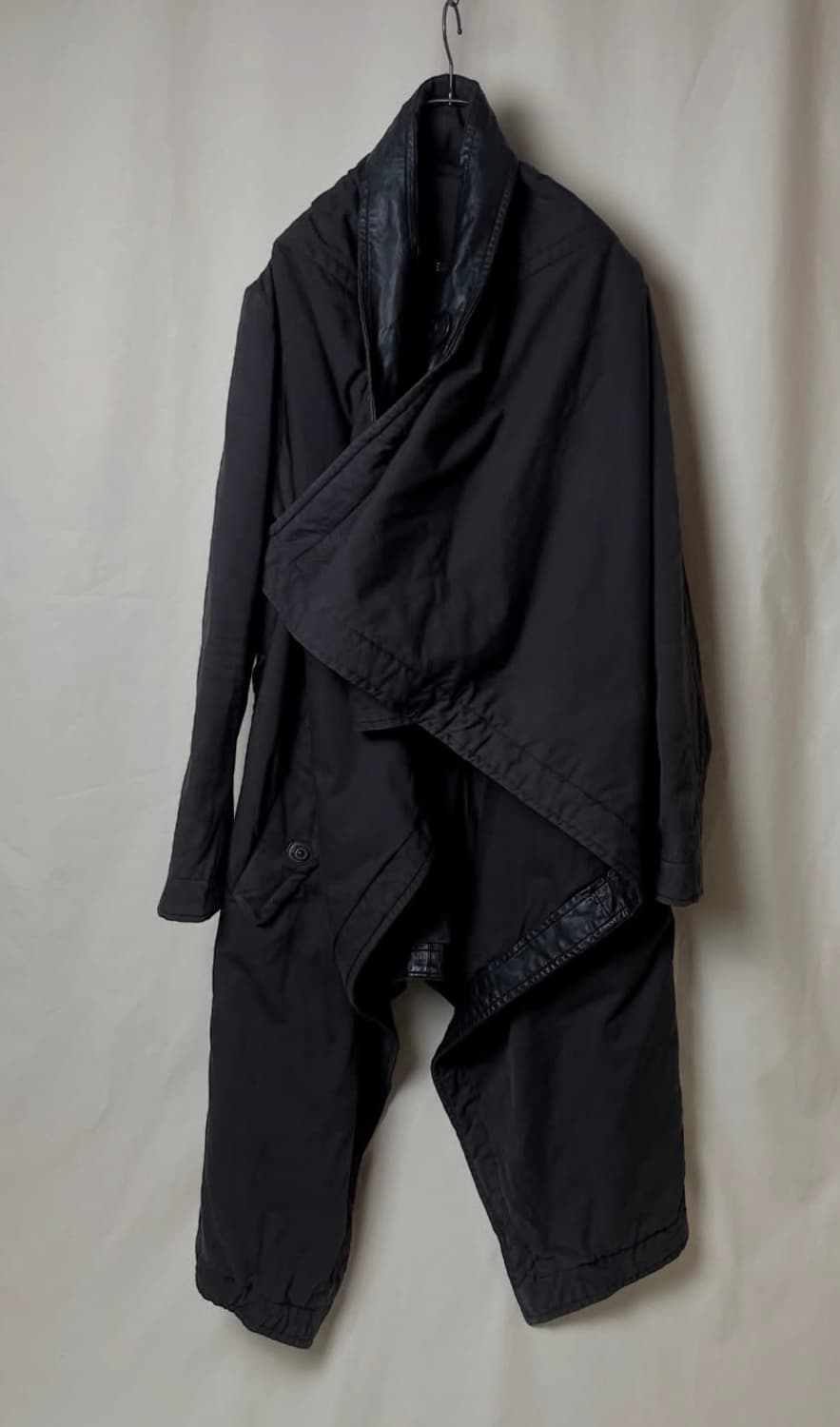 Julius 08fw leather trimmed draped coat 상품이미지1