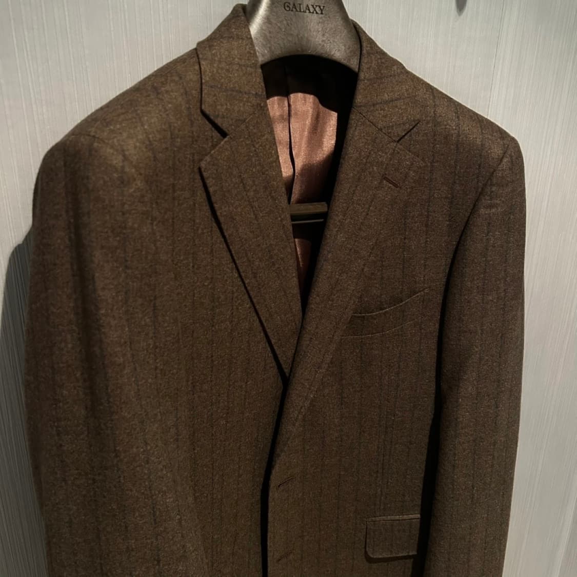 갤럭시 프레스티지 라인_브라운 울 스트라이프 자켓_52 상품이미지2