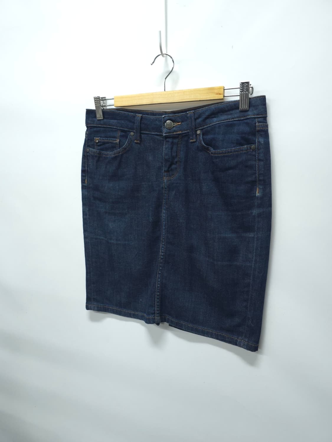 타미힐피거 ROME 레귤러 핏 데님 스커트 (29) 상품이미지2