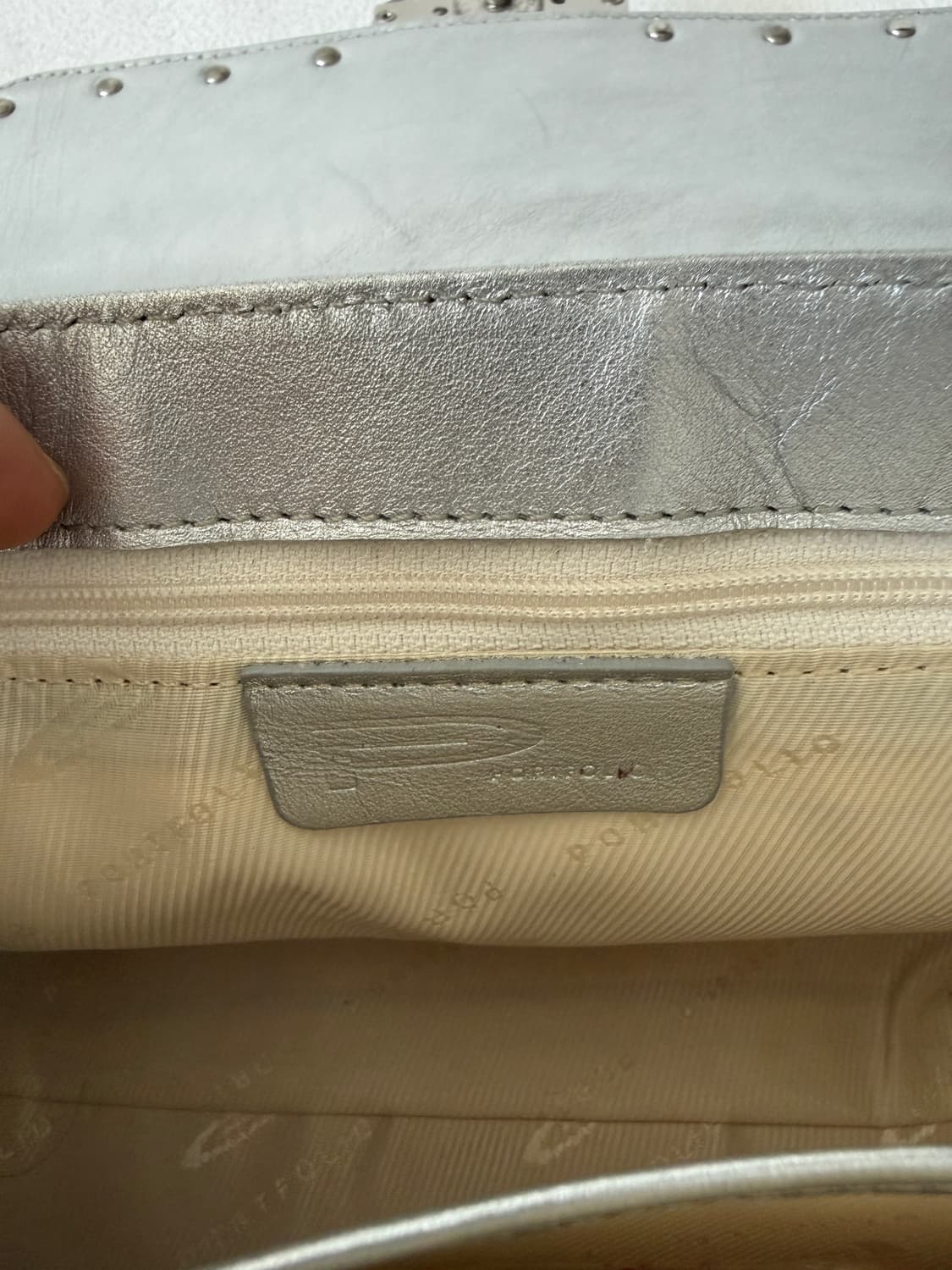 Pre owned 프로파일러 y2k 실버 숄더백 상품이미지9