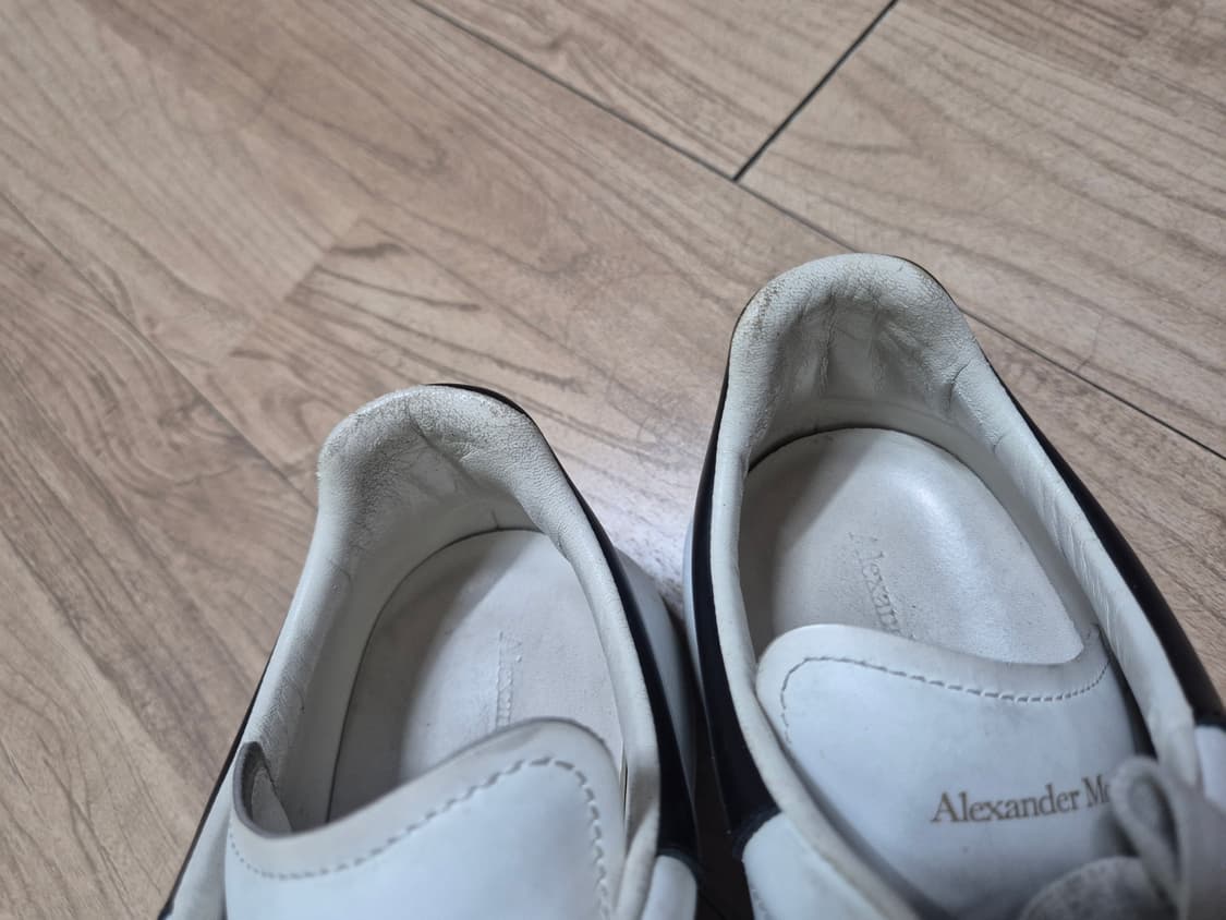 정품 알렉산더 맥퀸 42 사이즈 270-275 상품이미지6