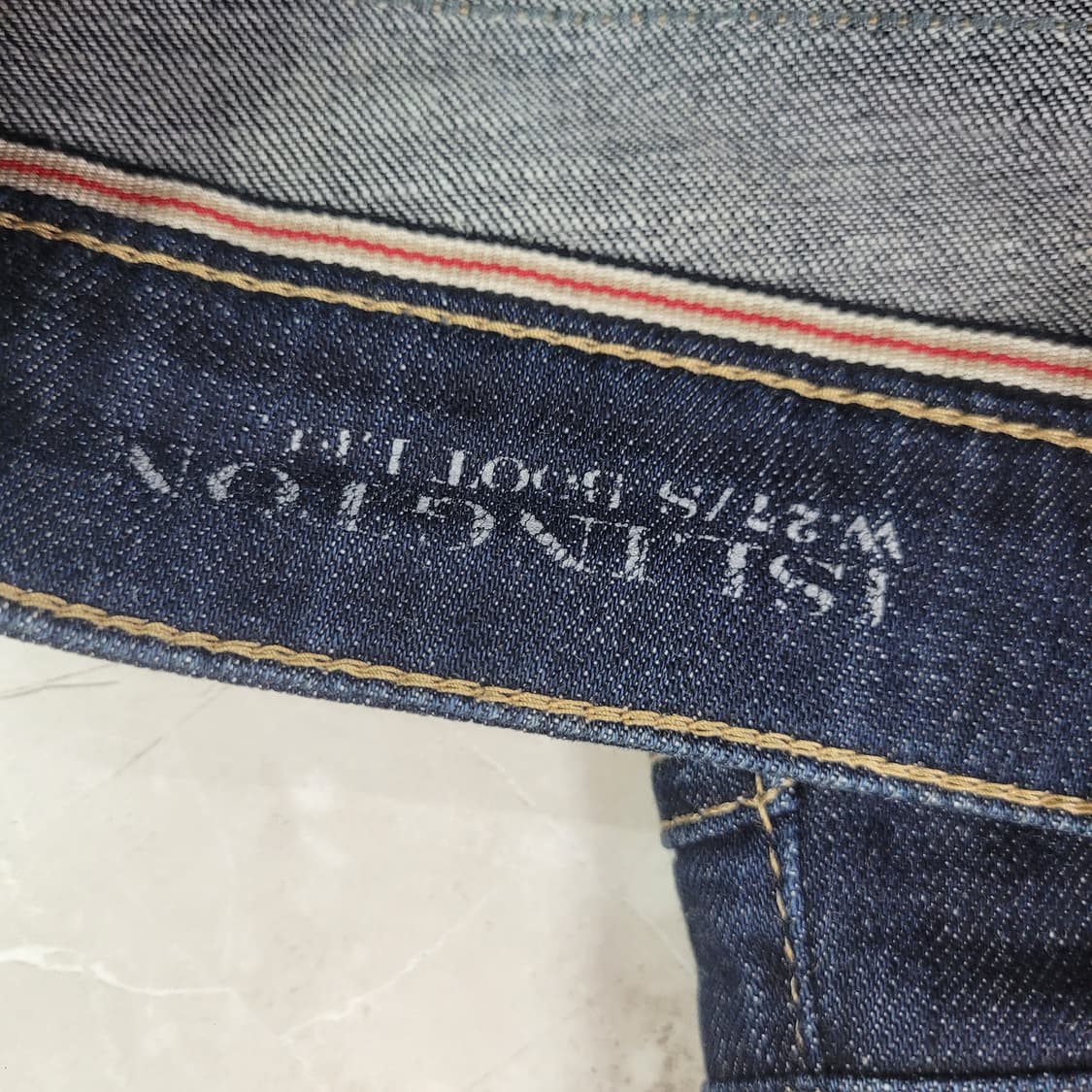 버버리 여성 데님 부츠컷 청바지 상품이미지5