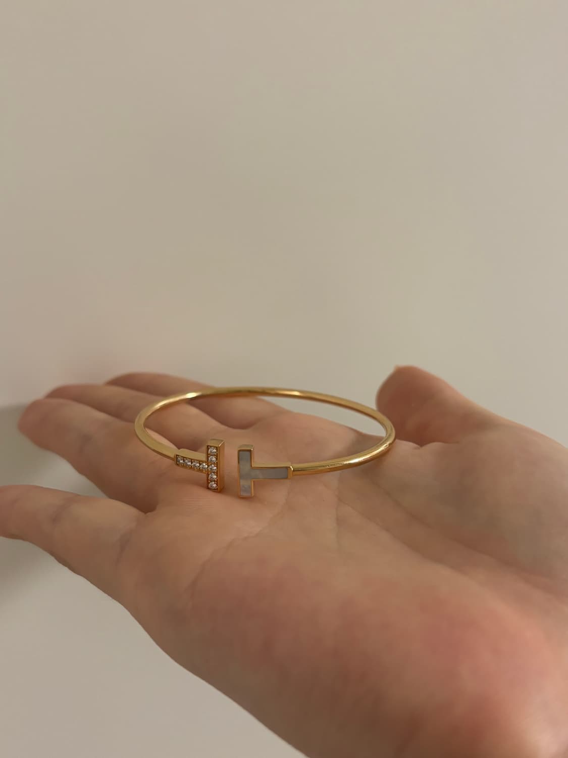 티파니 T 스마일 자개 다이아 로골 미듐 상품이미지1