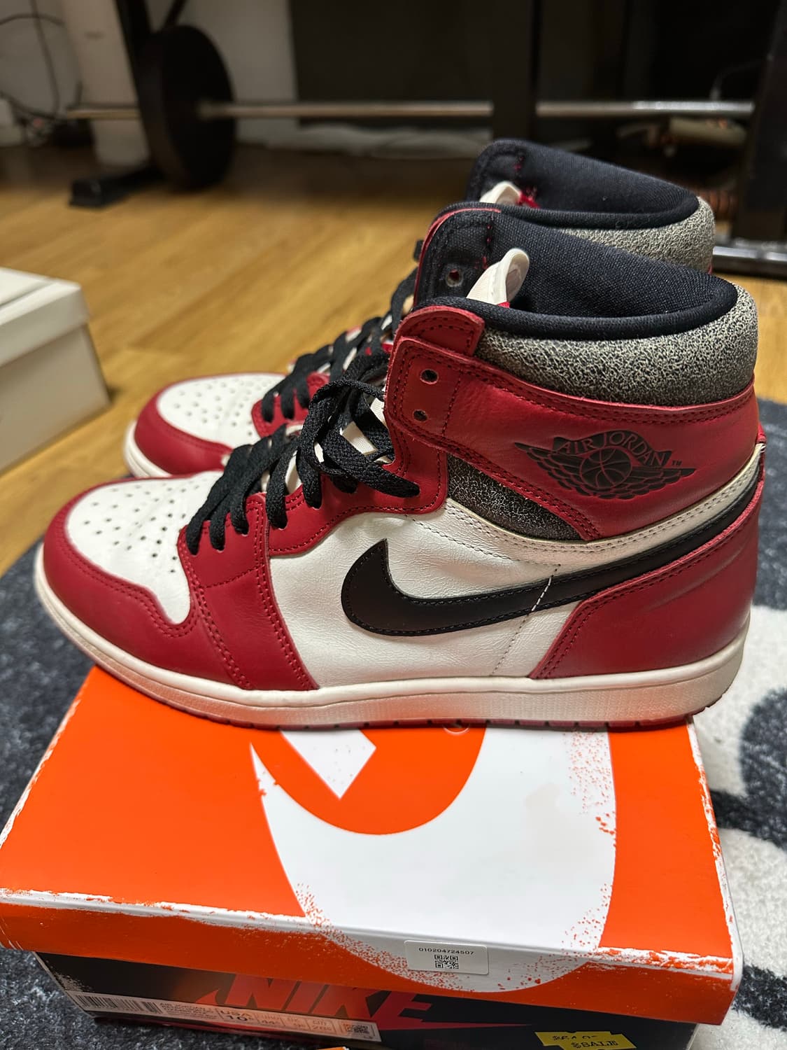 조던 1 레트로 하이 OG 시카고 2022 285 상품이미지4