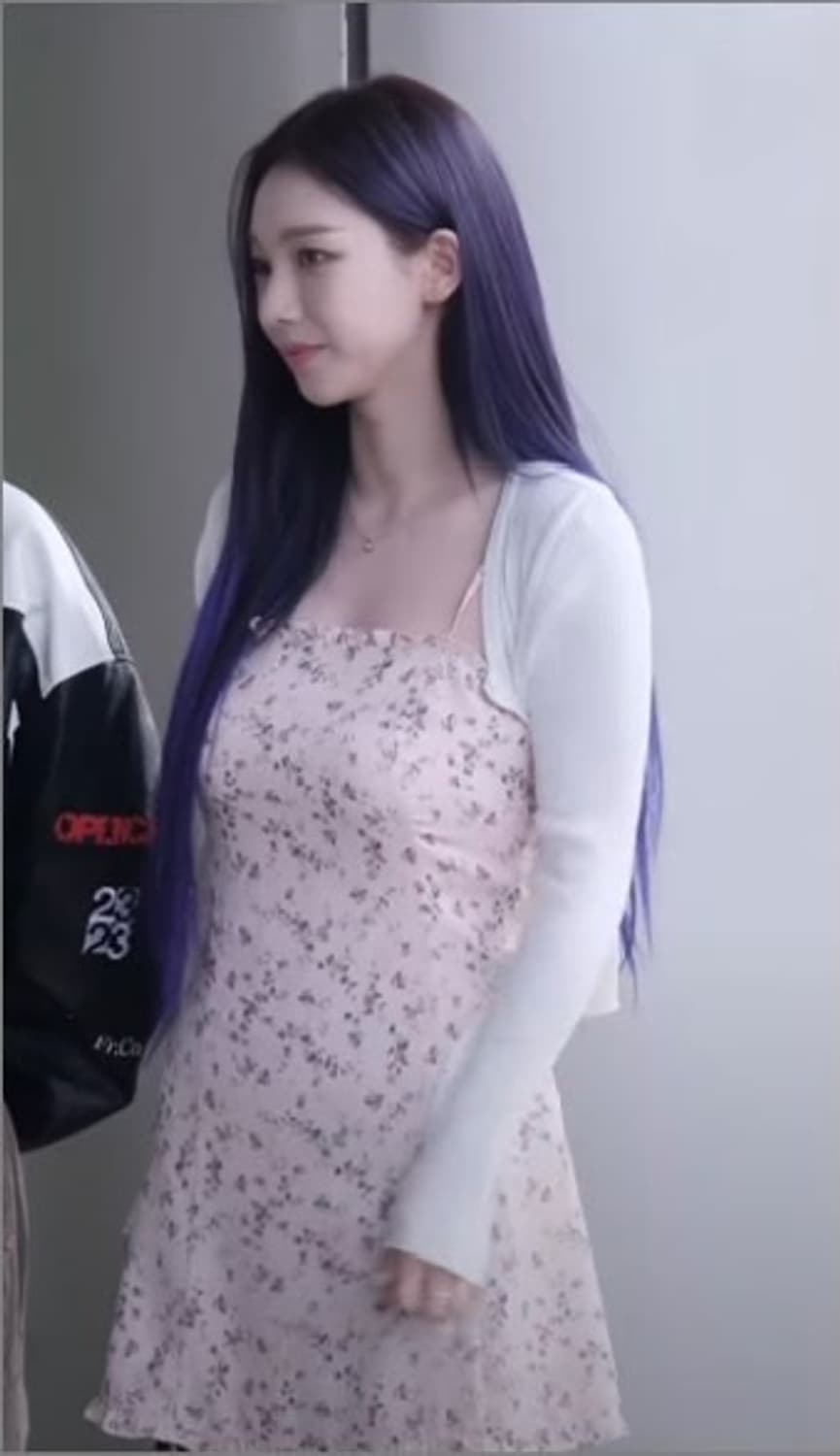 낫유어로즈 미니 프릴 드레스 카리나 착용 원피스 상품이미지2