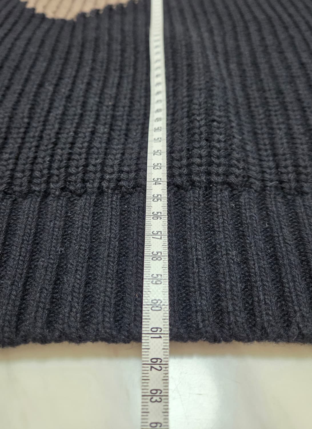 아이엠아이 크루넥 배색 니트 상품이미지4