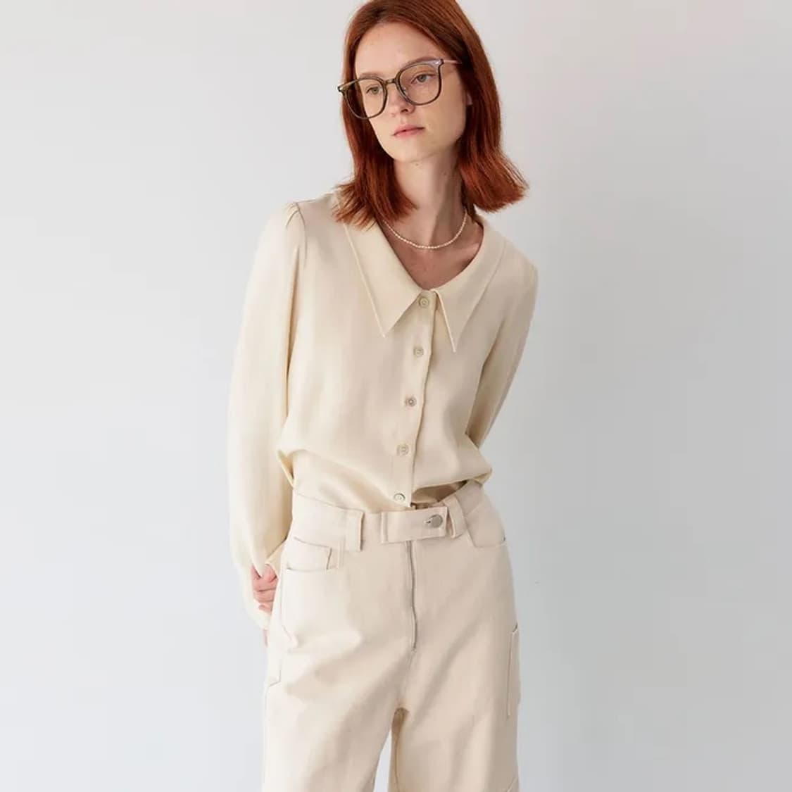 마론에디션 로우넥 블라우스 - 크림 상품이미지2