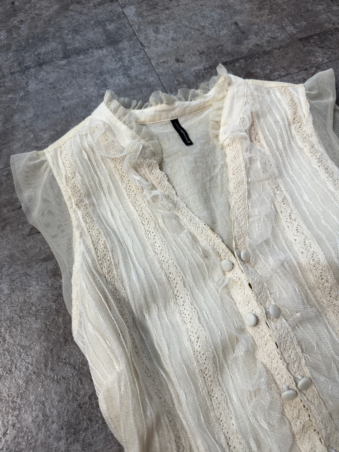 레이스 버튼 블라우스 상품이미지8