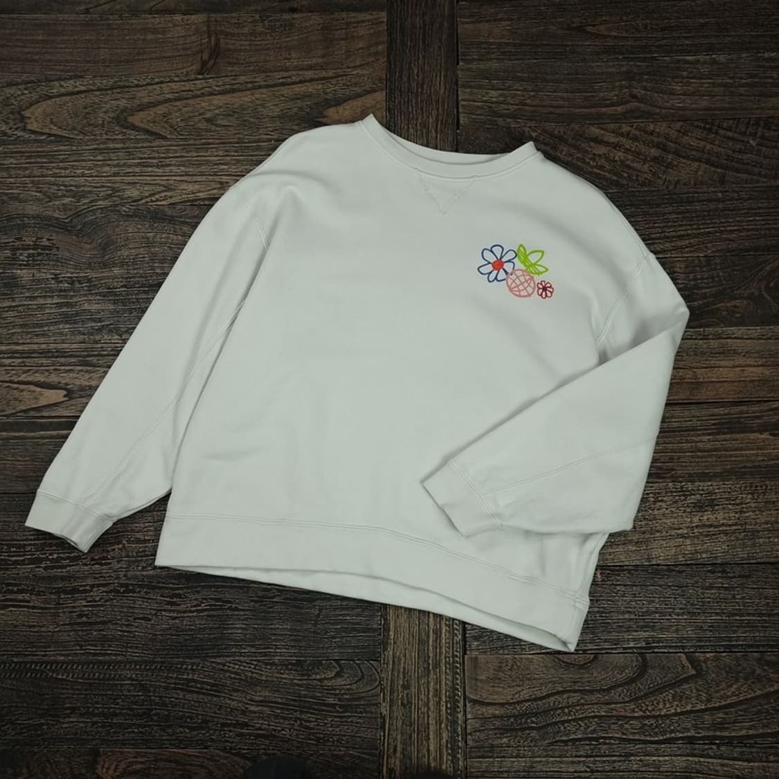 [ADIDAS] 아디다스 플라워 자수 오버핏 맨투맨 M16469 상품이미지1