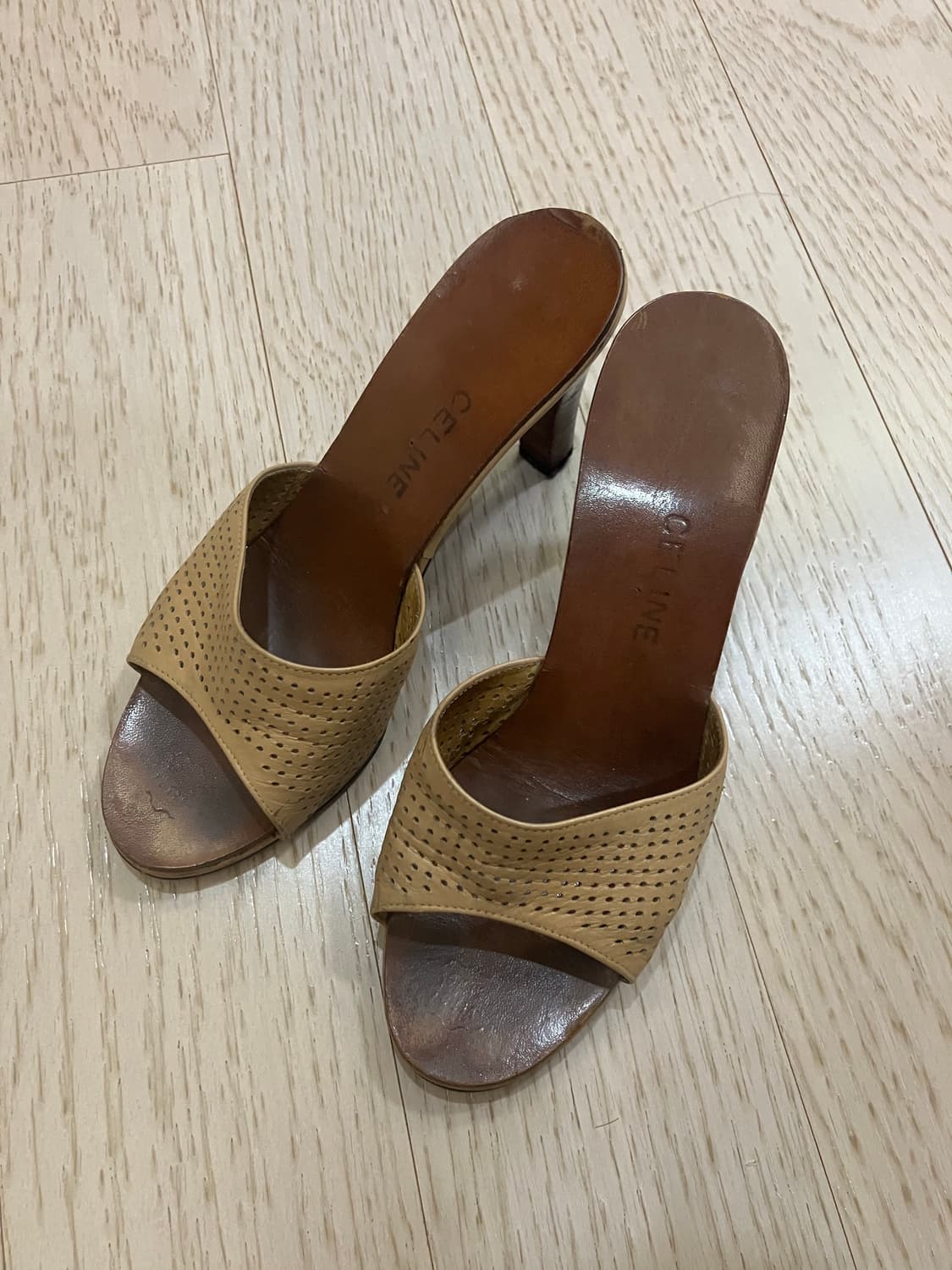 셀린느 여름 샌들 상품이미지1