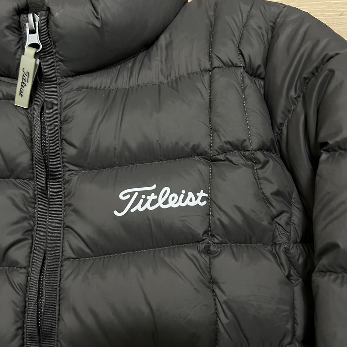 타이틀리스트 여성 골프웨어 덕다운 경량패딩 점퍼 [블랙] M/95 상품이미지4