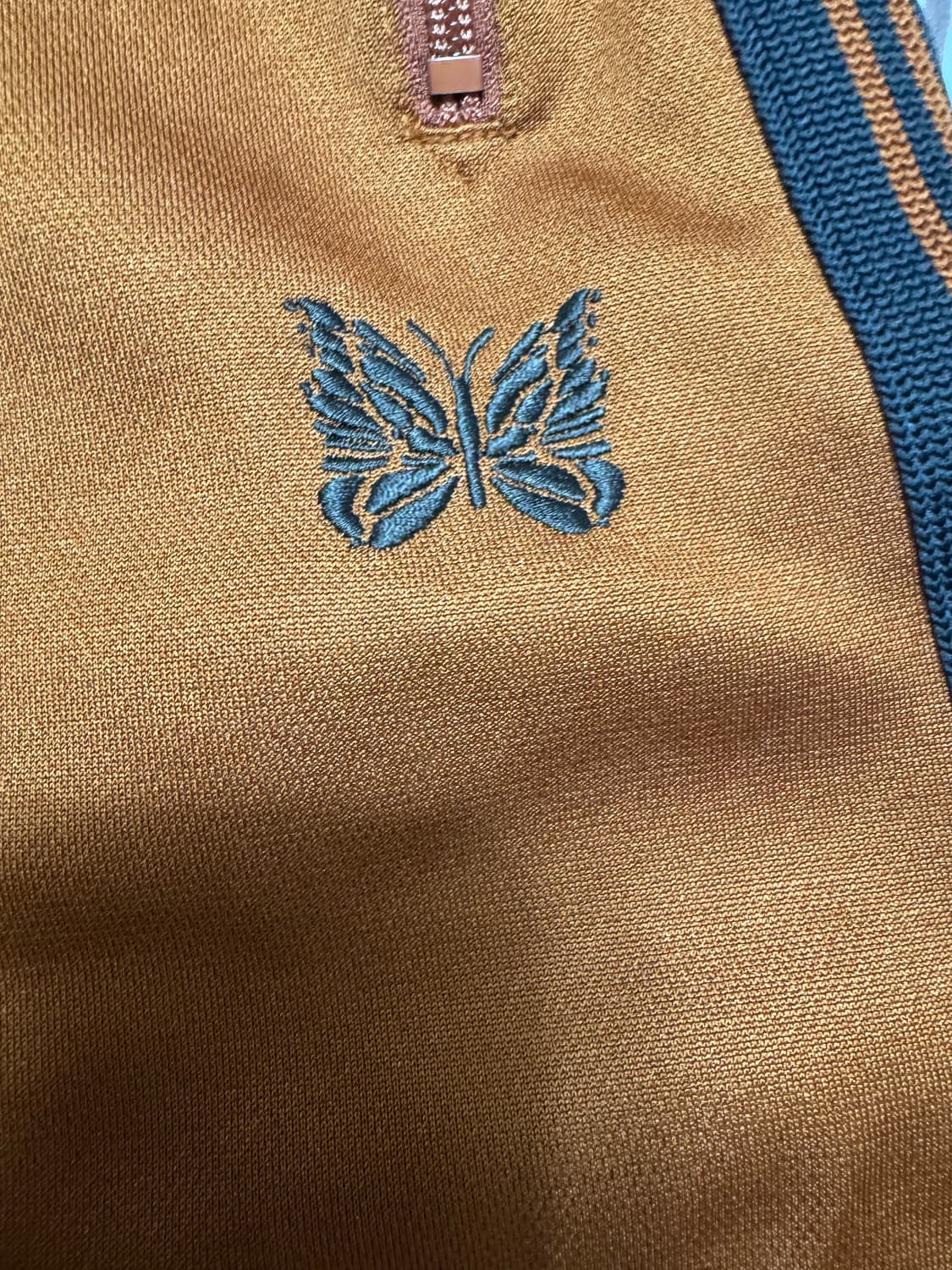 니들스 hd 스무스 러스트 L 상품이미지2