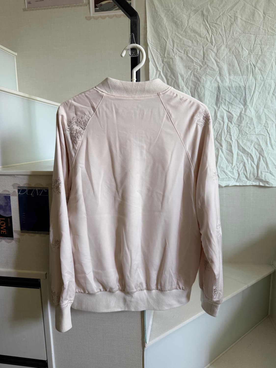 플라워 자수 봄버 자켓 상품이미지3