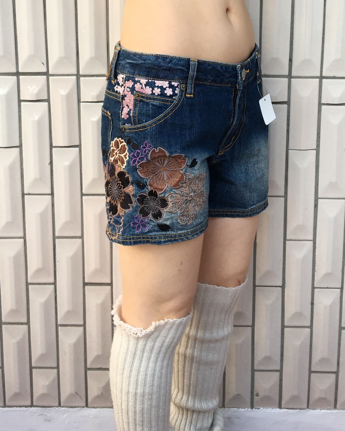 Oriental pattern needle work denim short 상품이미지10