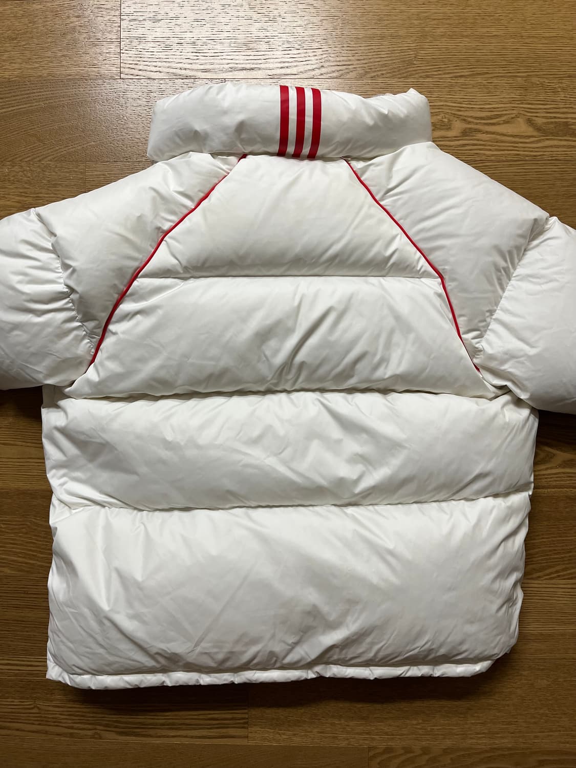 아디다스 슈퍼 퍼피 패딩 상품이미지4