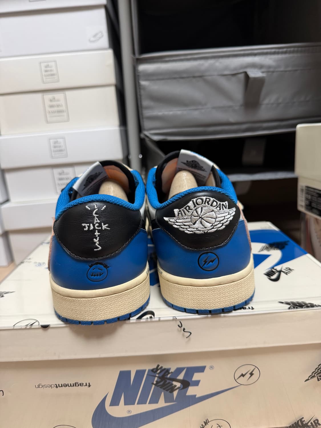 나이키 조던1 x 프라그먼트 x 트래비스 스캇 로우 OG 280사이즈 상품이미지3