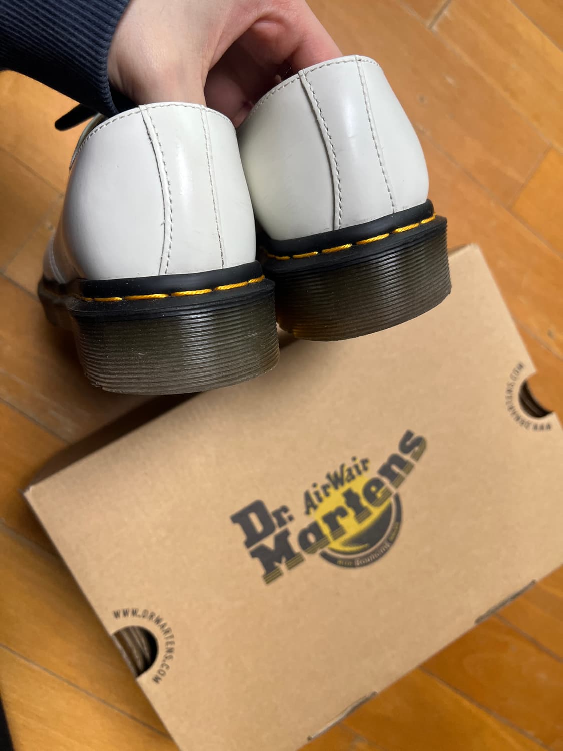 닥터마틴 스무스 화이트 1461 3홀 240  상품이미지3