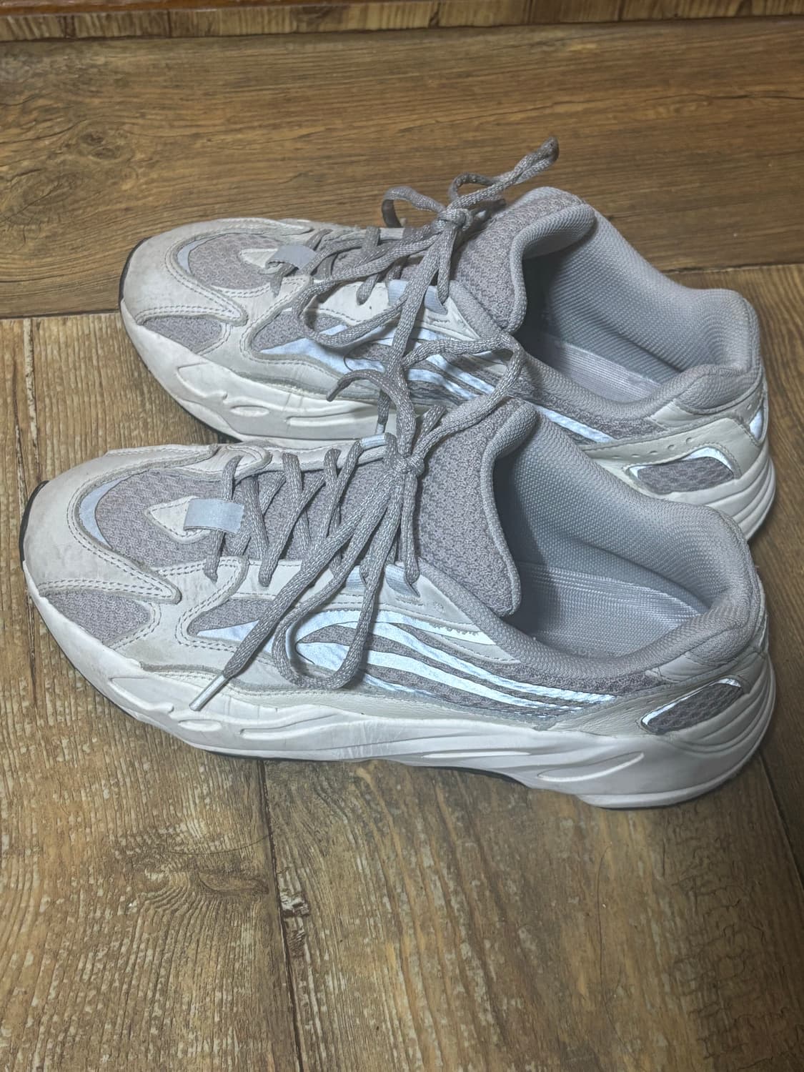 아디다스 이지부스트 700 스태틱 260 상품이미지2