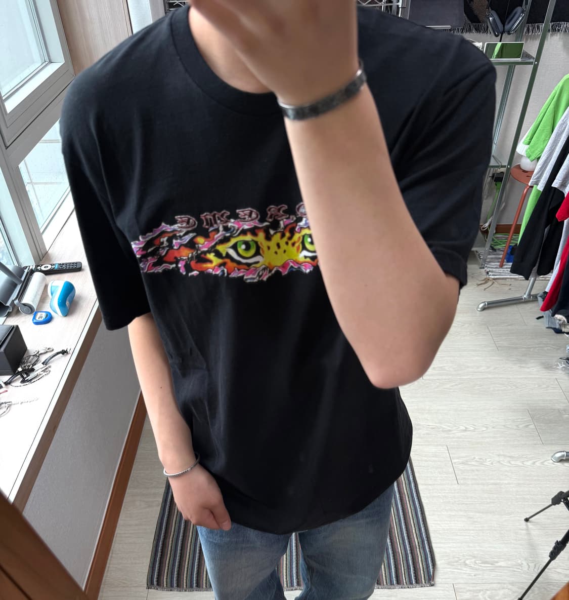 슈프림 아이즈 반팔 티셔츠 상품이미지1