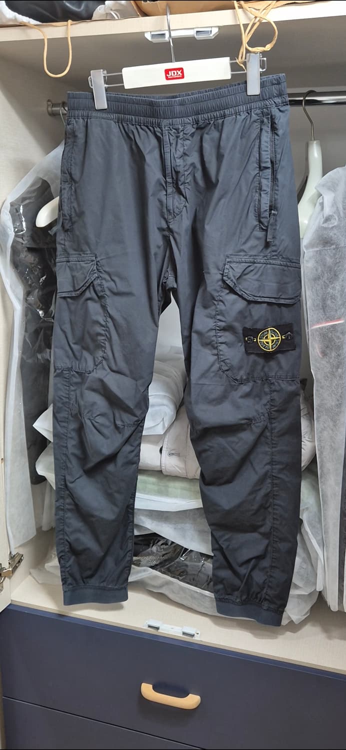 정품 스톤아일랜드 카고조거팬츠 30 블랙 상품이미지1