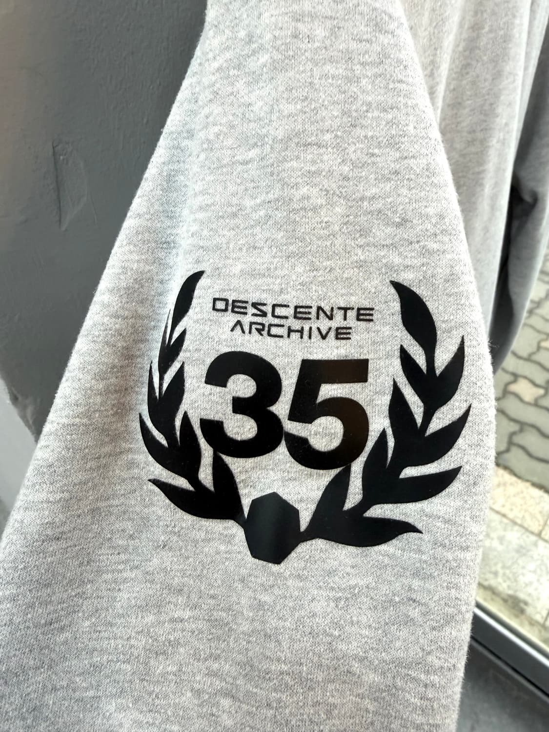 100/ 데상트 35주년 무브스포츠 집업 상품이미지7