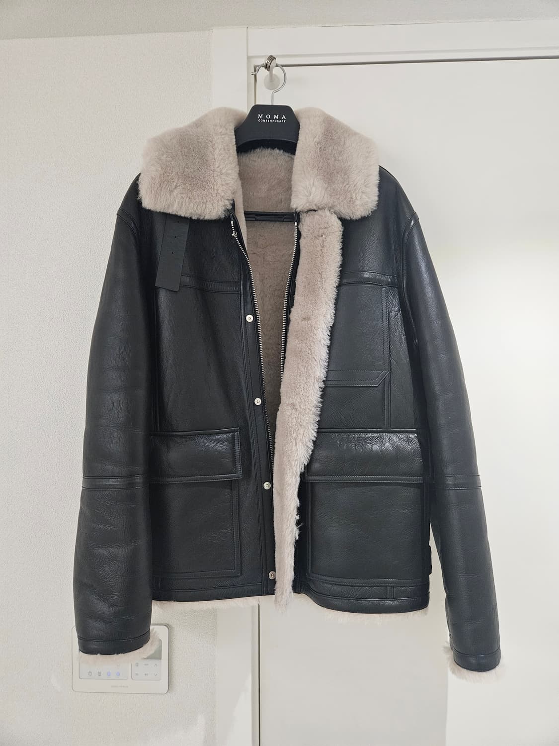 모마디자인 필드자켓 무스탕 블랙실버 상품이미지2