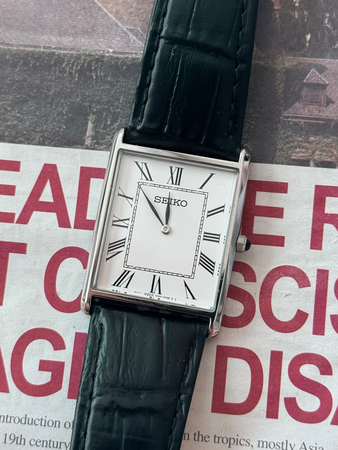 Seiko 세이코 Essentials Tank Quartz 상품이미지1