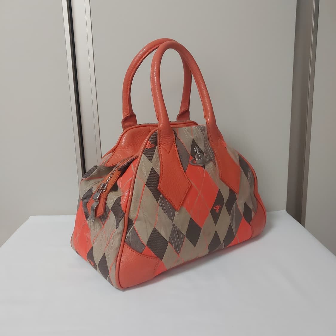 비비안웨스트우드 ORB 아가일 종가방 상품이미지4