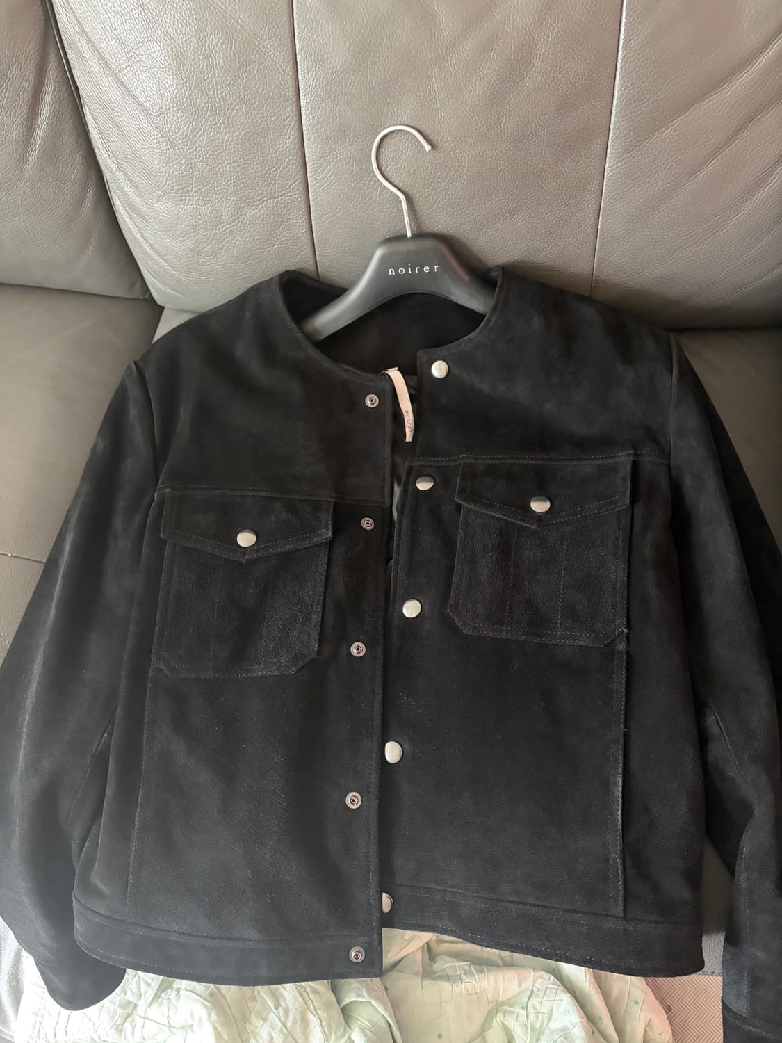 노이어 카우 스웨이드 라운드 넥 크롭 자켓 [블랙] 50 상품이미지2