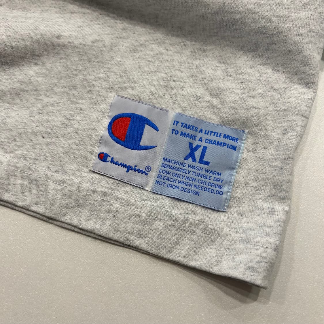 [XL] 23ss 챔피온 빅로고 프린팅 반팔 티셔츠 그레이 A513 상품이미지8