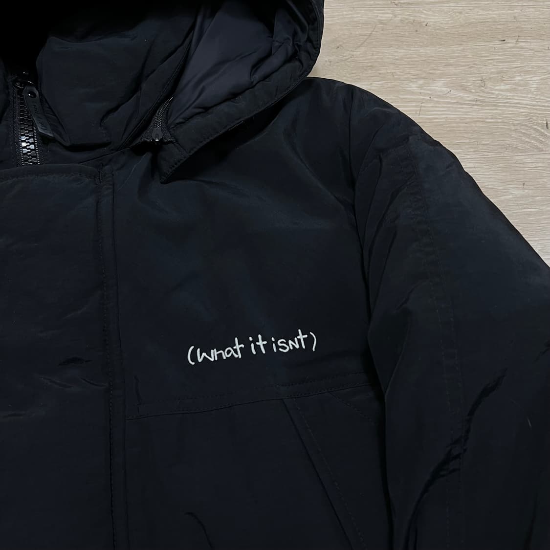 와릿이즌 자수 로고 후드 롱패딩 점퍼 [블랙] L/100 상품이미지4