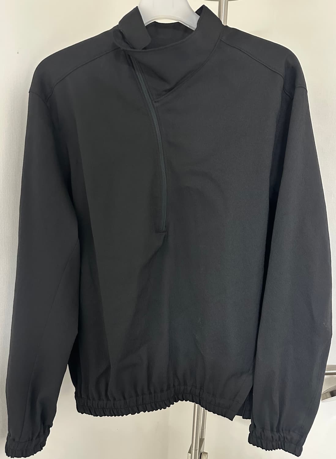 EE 25SS CURVED HALF ZIP-UP 상품이미지2