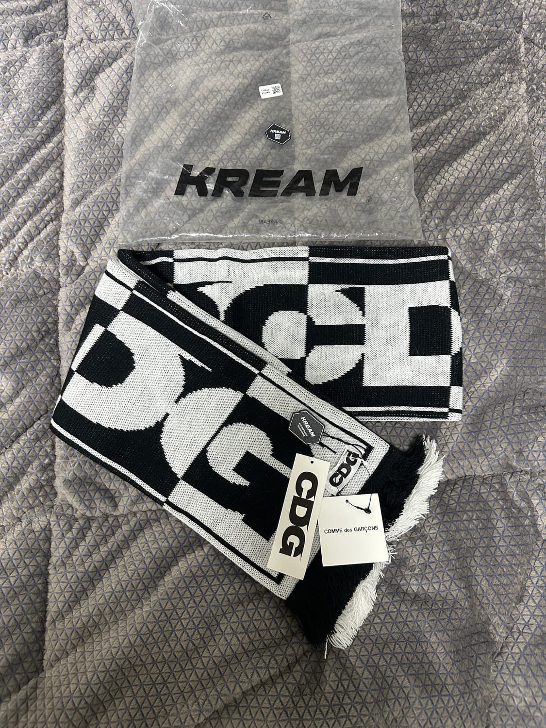 CDG 로고 체크 머플러 화이트 블랙 상품이미지2