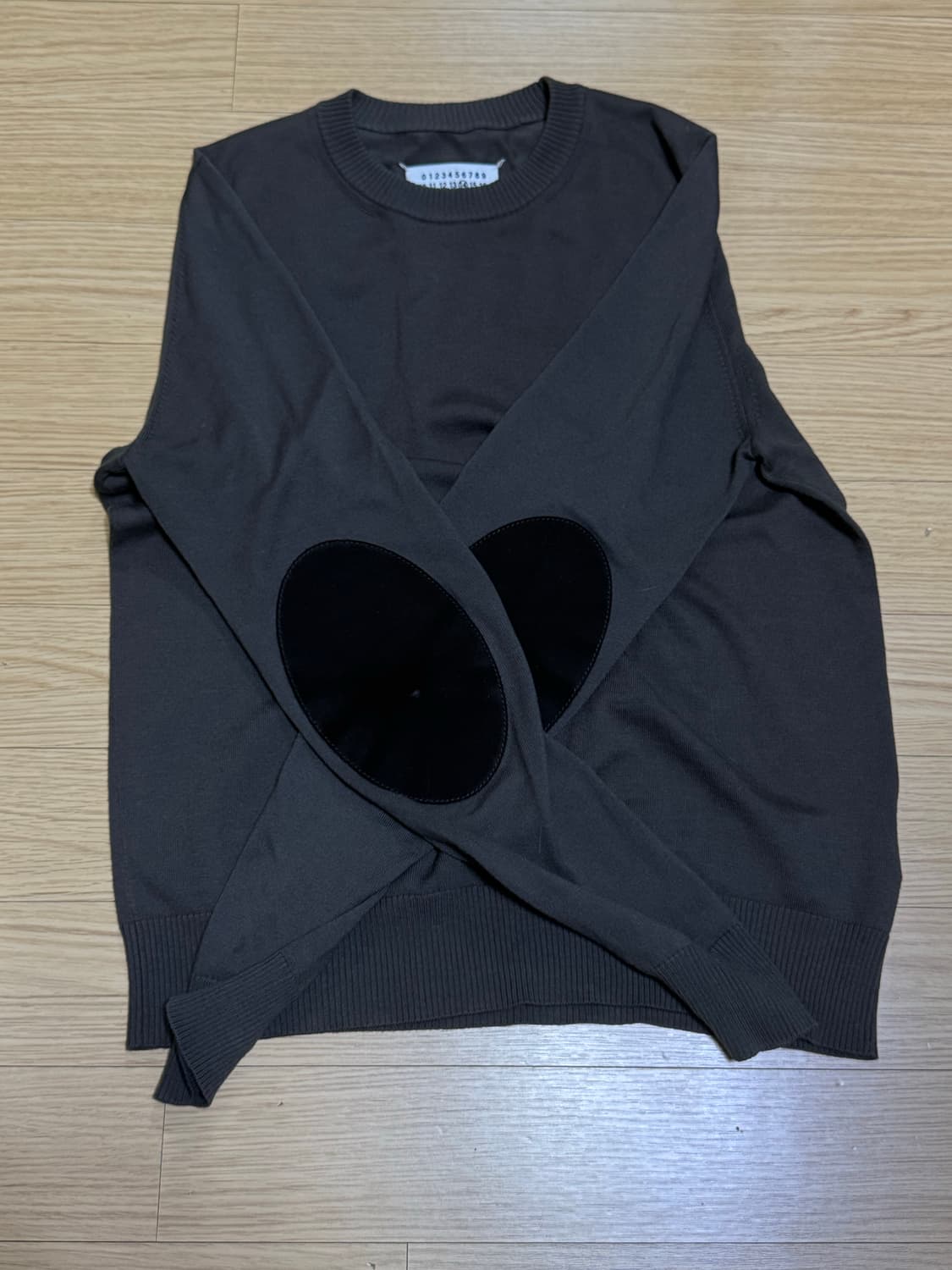 마르지엘라 엘보우패치 니트 상품이미지1