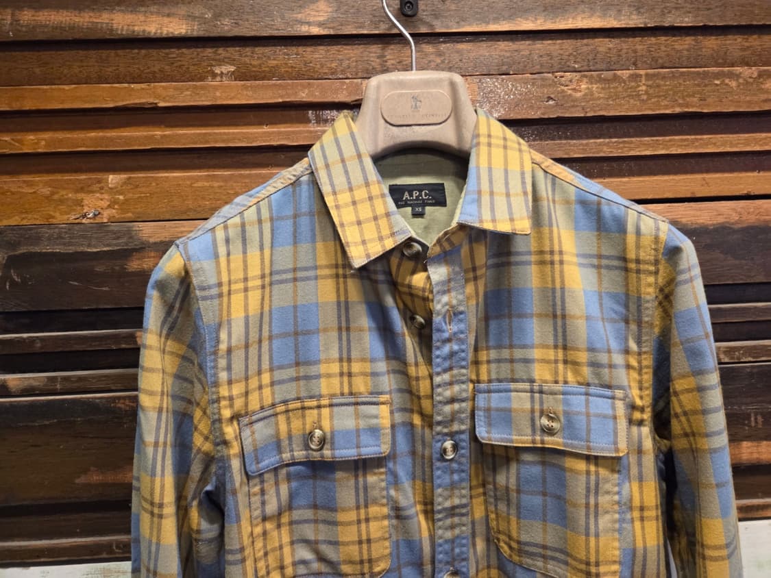 아페세 아웃도어셔츠  상품이미지2