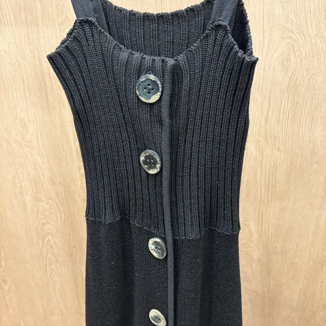 크리스찬 디올 슬리브리스 니트 롱 원피스 프론트 풀 버튼 디테일 브라운 상품이미지6