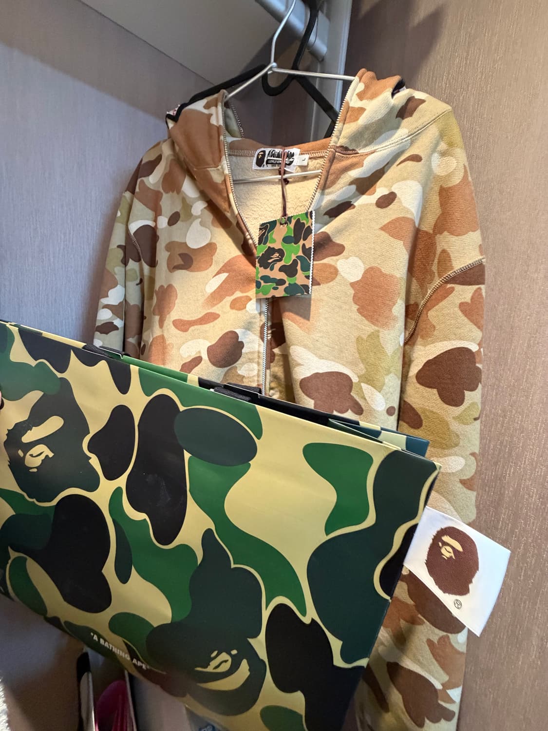 베이프 그라데이션 카모 샤크 풀 집 후드 집업 상품이미지1