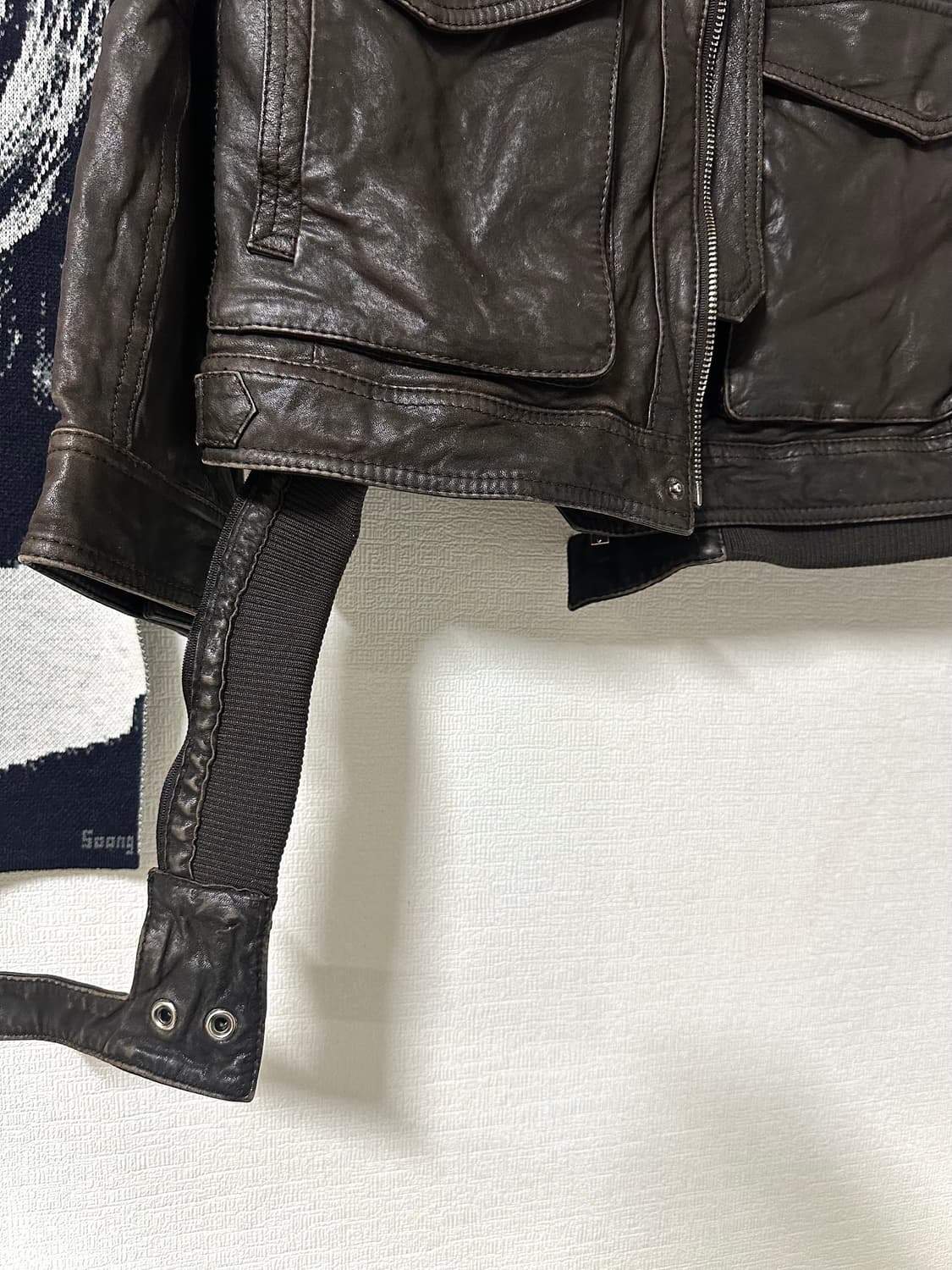 램스킨 디태처블 립 디테일 멀티포켓 레더자켓 상품이미지5