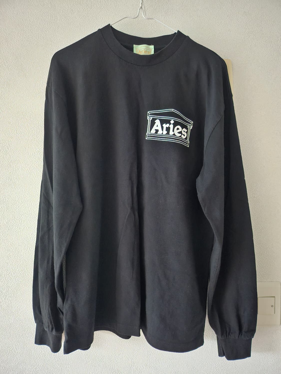 Aries 에리즈 롱슬리브 상품이미지1