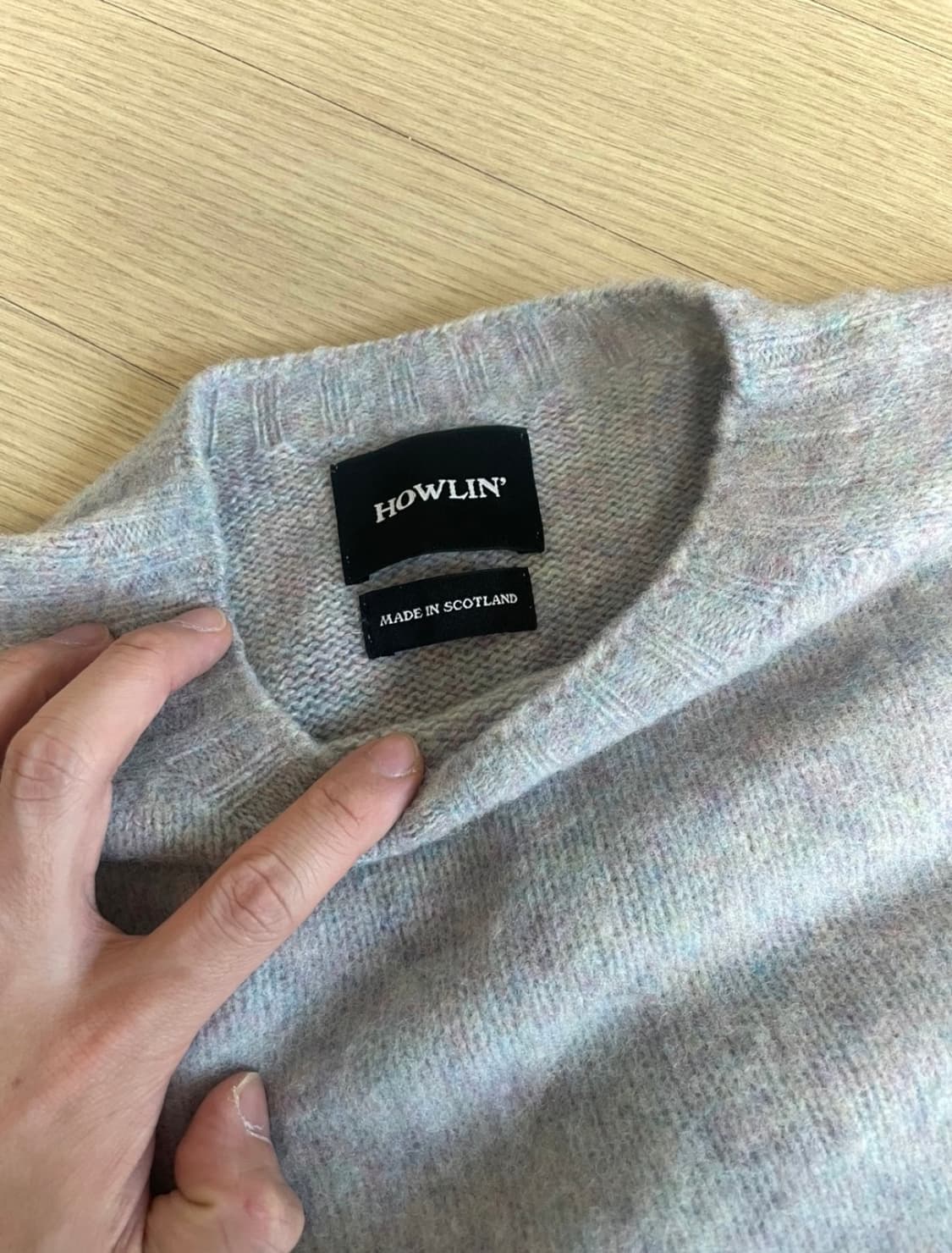 하울린 니트 갤럭시 색상 L사이즈입니다. 상품이미지1