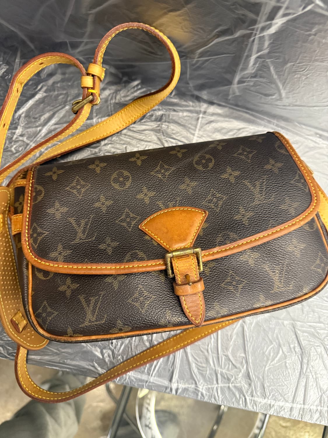 루이비통 솔로뉴 모노그램 캔버스 크로스백 상품이미지3