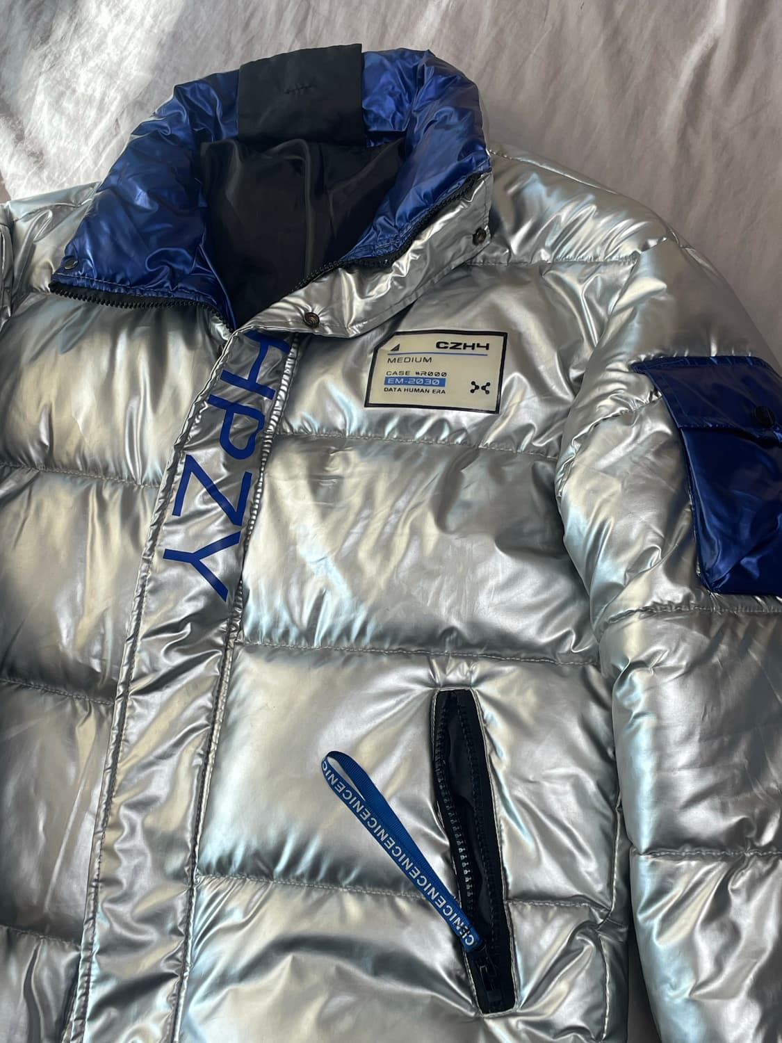 빈티지 유광 실버 푸퍼 패딩자켓 상품이미지4