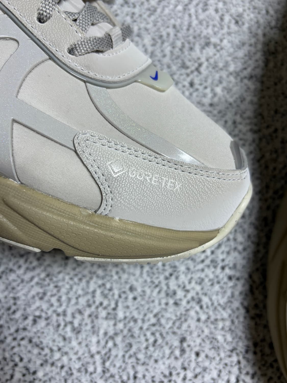 나이키 V2K 런 고어텍스 운동화 상품이미지3