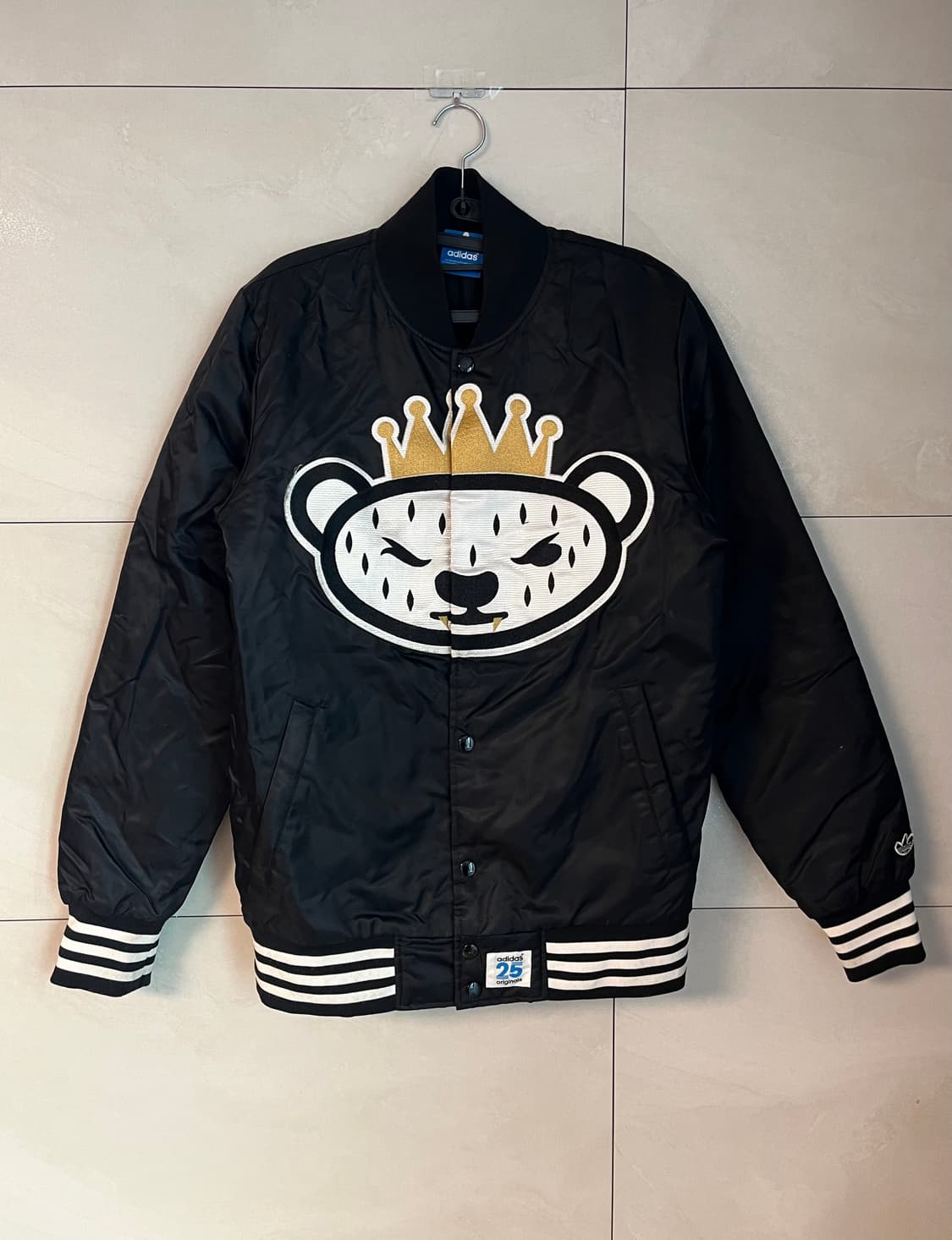 아디다스 니고베어 곰돌이 바시티 자켓 [90] 상품이미지1